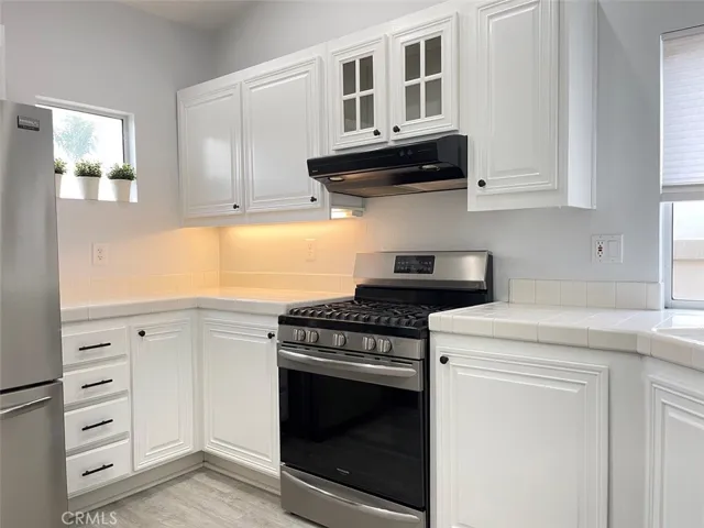 LOTS OF CABINETS