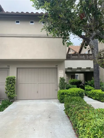 ONE CAR-DIRECT ACCESS GARAGE