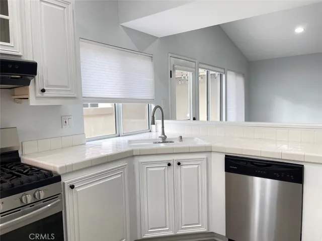 CORNER SINK