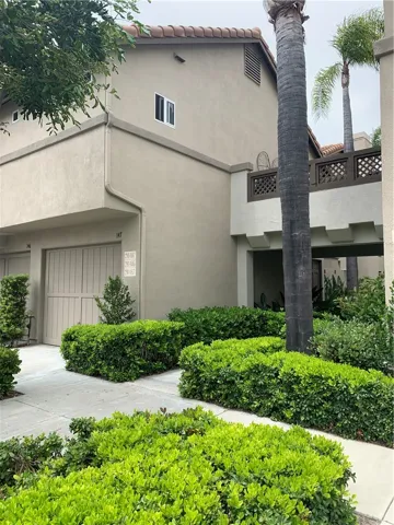 End Unit w/ direct access garage
