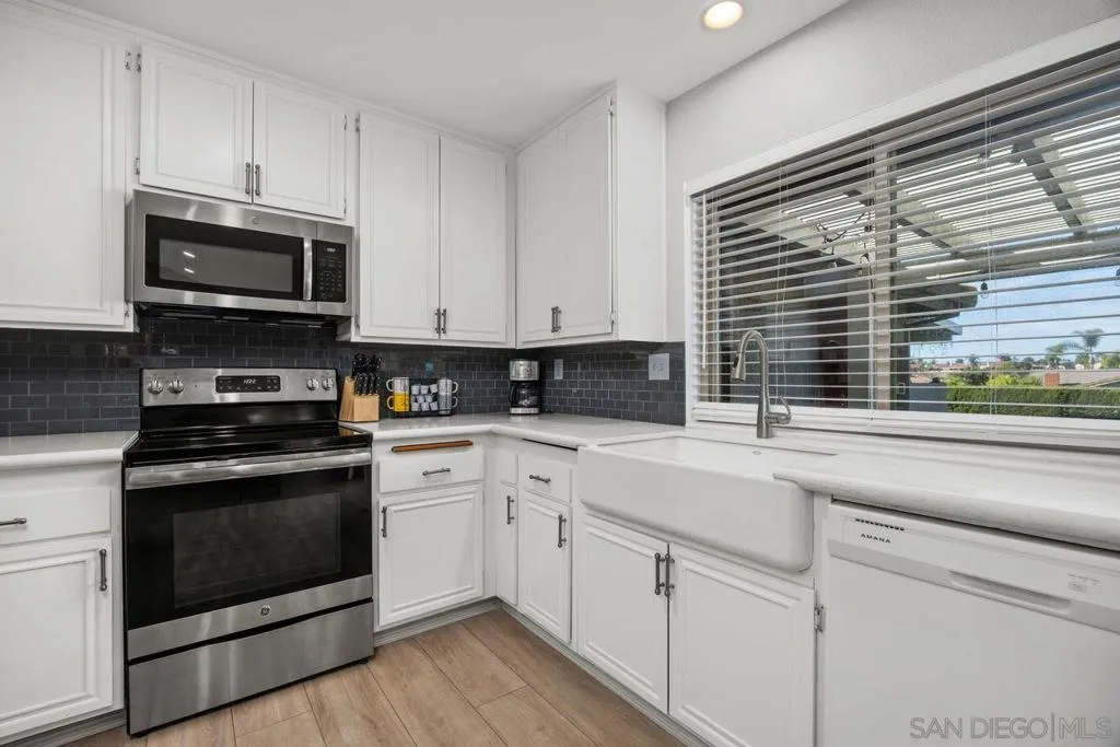 17488 Plaza Otonal, San Diego, California 92128 home-pic-14