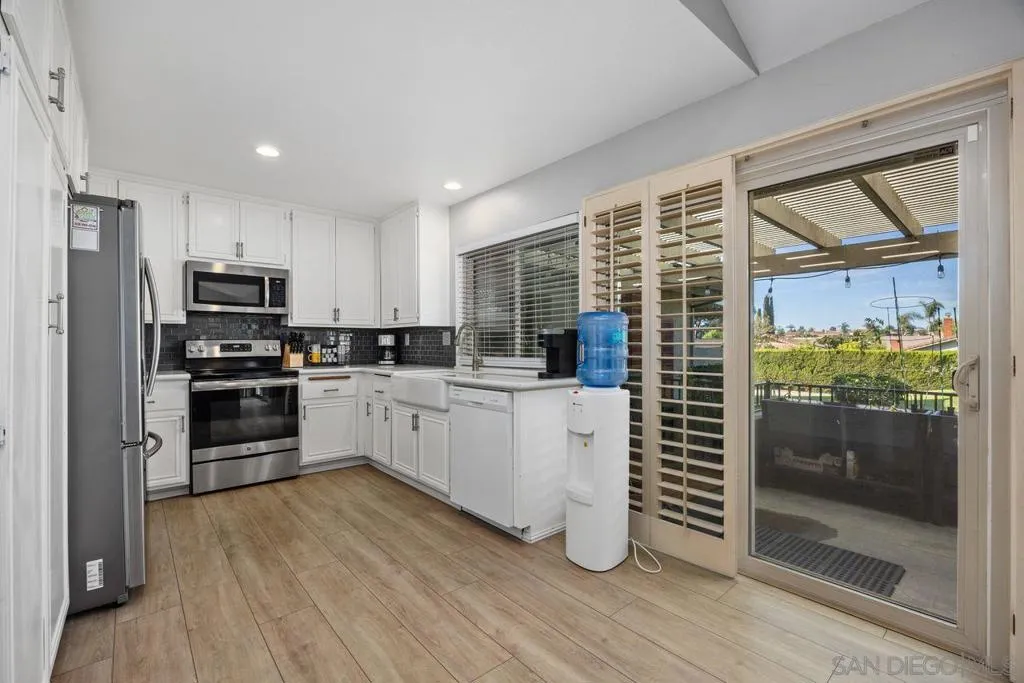 17488 Plaza Otonal, San Diego, California 92128 home-pic-12