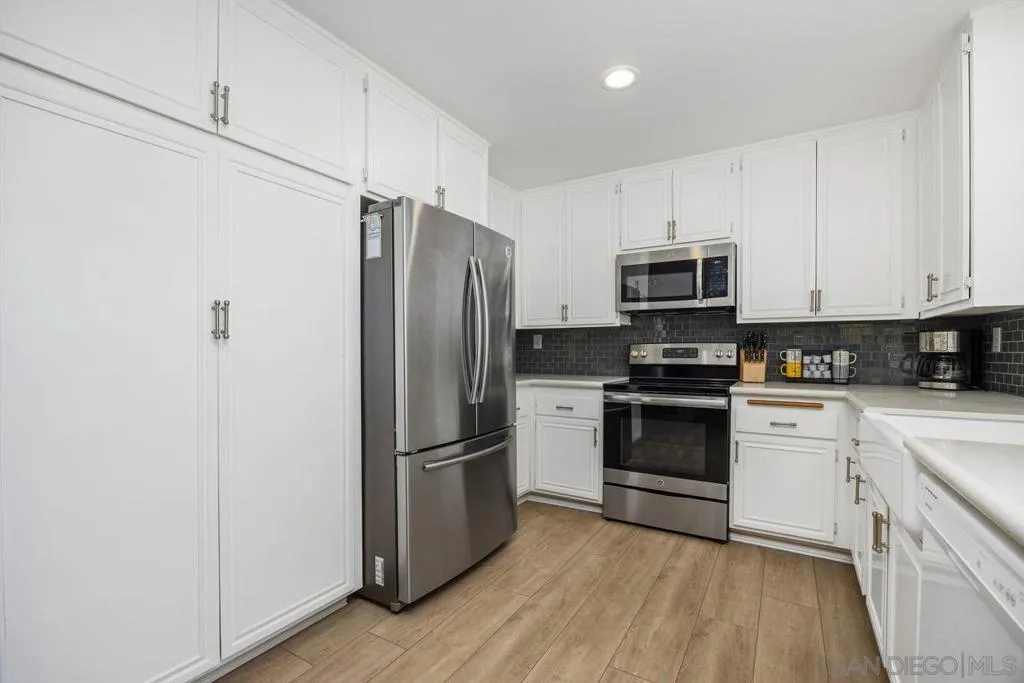 17488 Plaza Otonal, San Diego, California 92128 home-pic-13