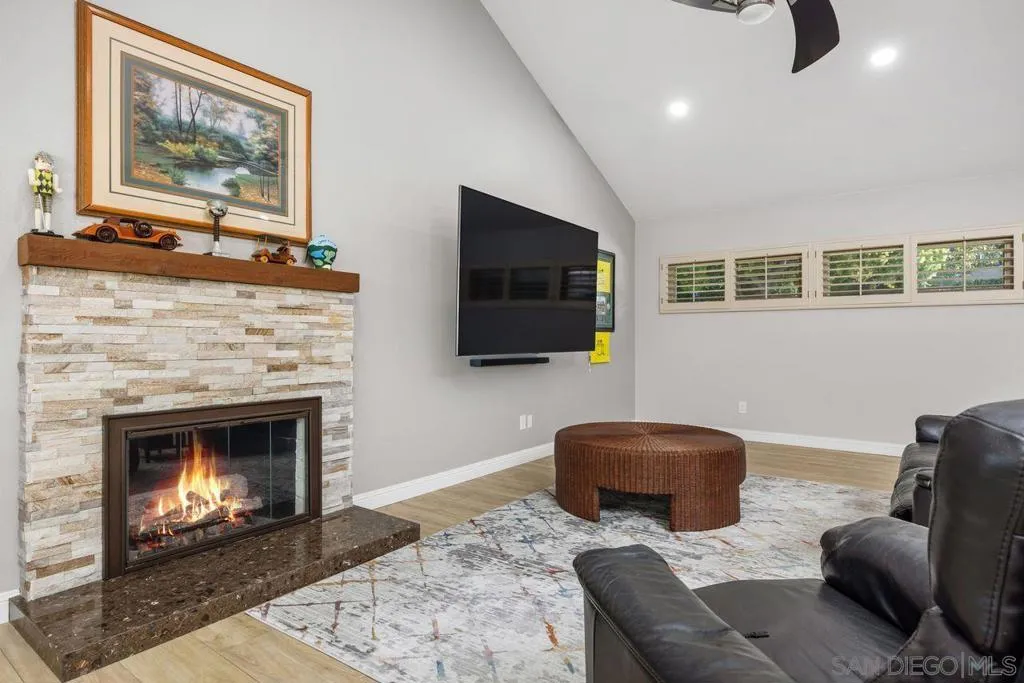 17488 Plaza Otonal, San Diego, California 92128 home-pic-10