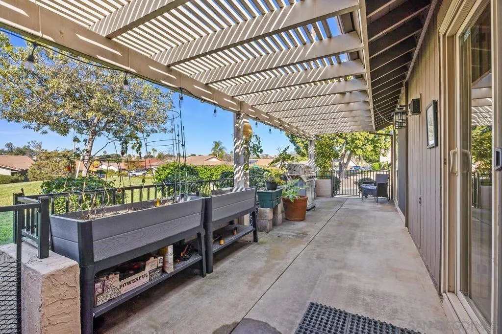 17488 Plaza Otonal, San Diego, California 92128 home-pic-29