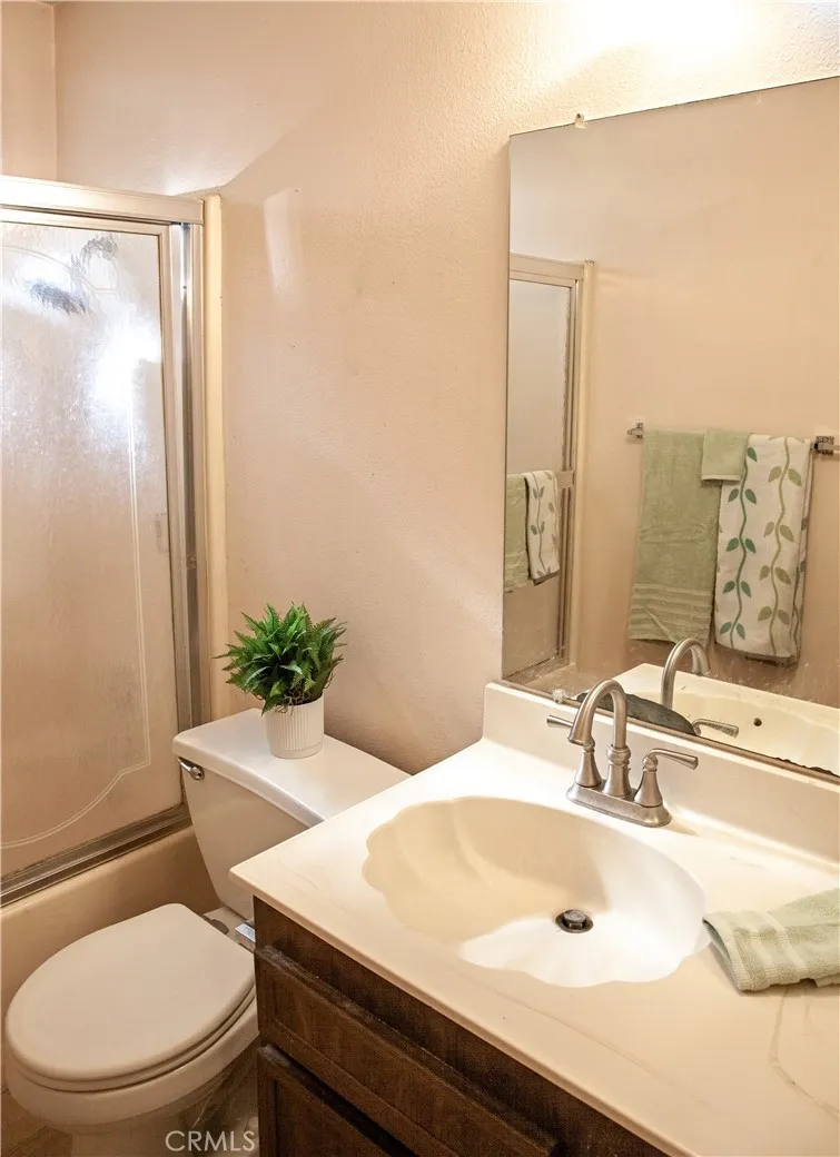 424 Tierra Baja Way, Hemet, California 92545 home-pic-13