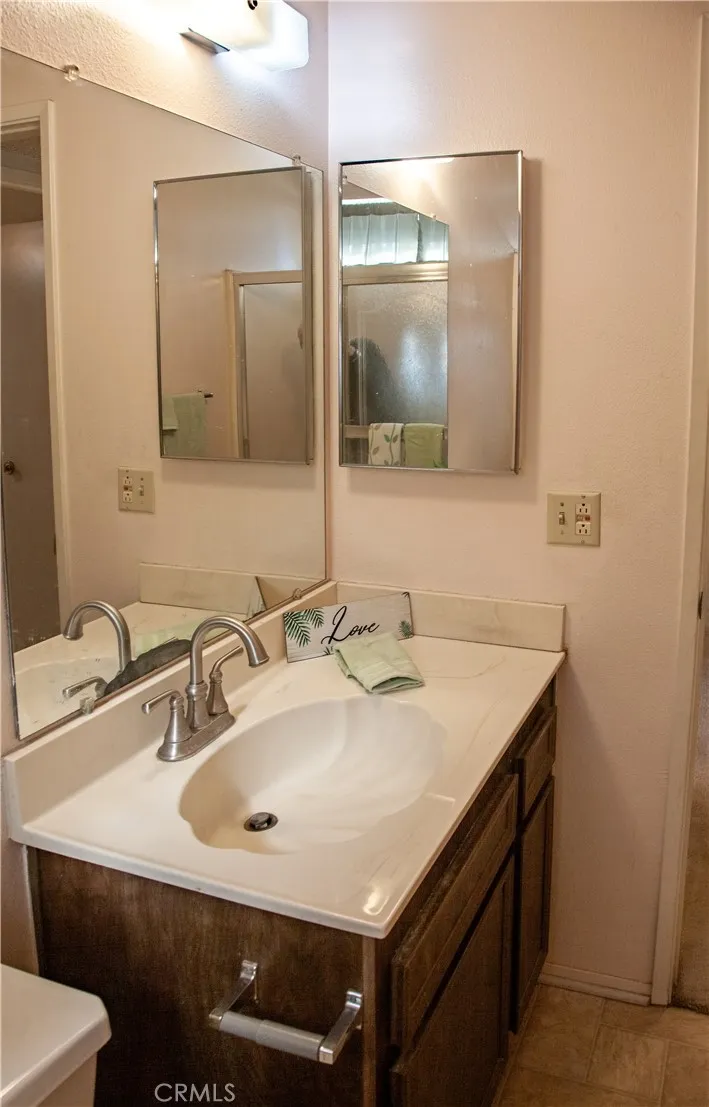 424 Tierra Baja Way, Hemet, California 92545 home-pic-14