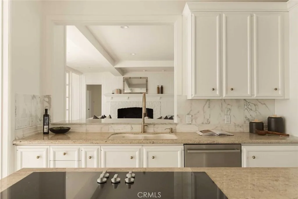 24 Monarch Bay, Dana Point, California 92629 home-pic-16
