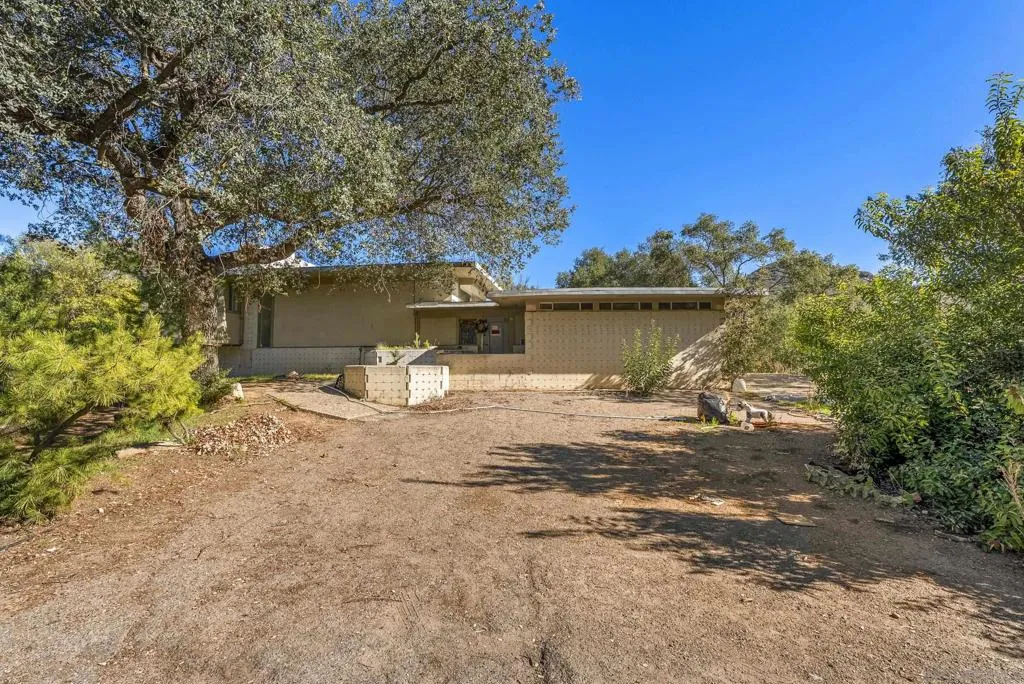 26448 N Lake Wohlford Rd, Valley Center, California 92082 home-pic-8