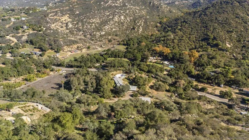 26448 N Lake Wohlford Rd, Valley Center, California 92082 home-pic-4