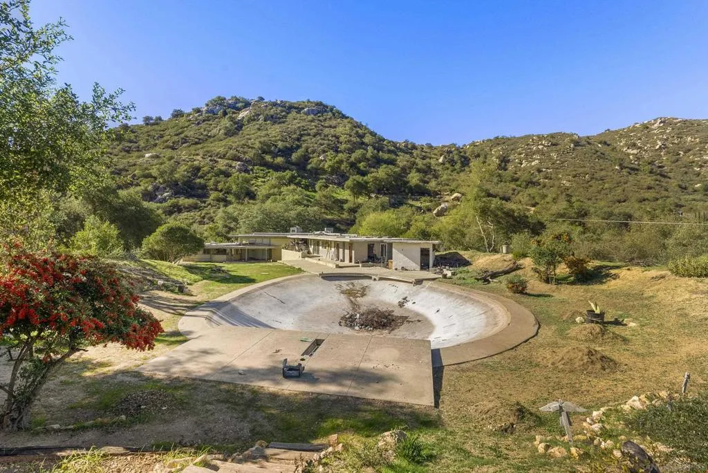 26448 N Lake Wohlford Rd, Valley Center, California 92082 home-pic-17