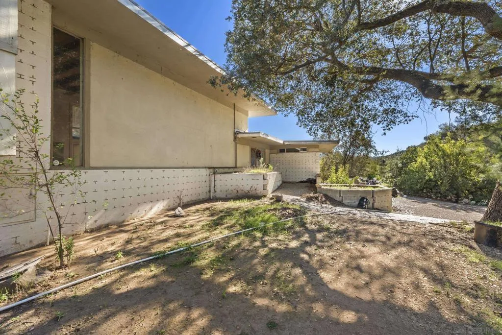 26448 N Lake Wohlford Rd, Valley Center, California 92082 home-pic-10