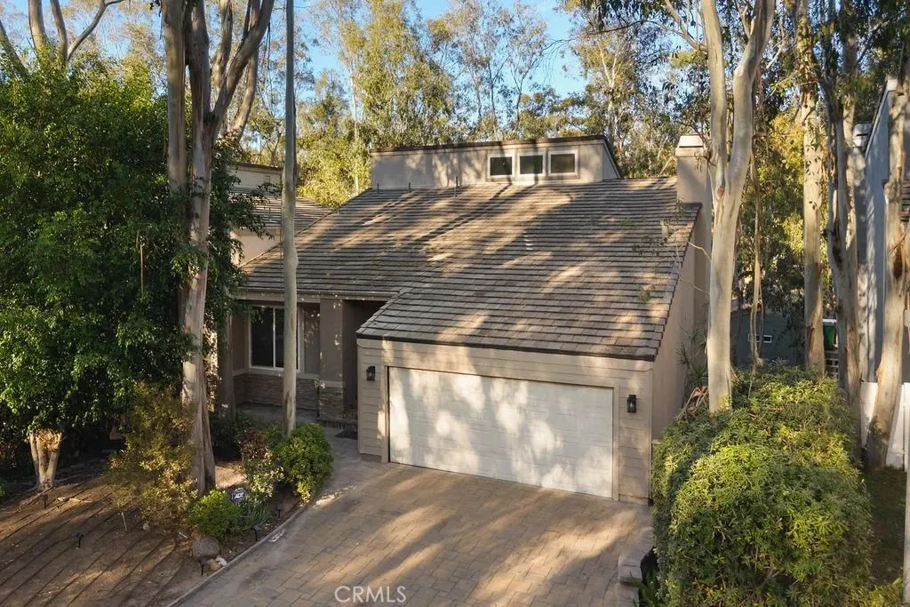 24751 Woodhill Ln, Lake Forest, California 92630 home-pic-1