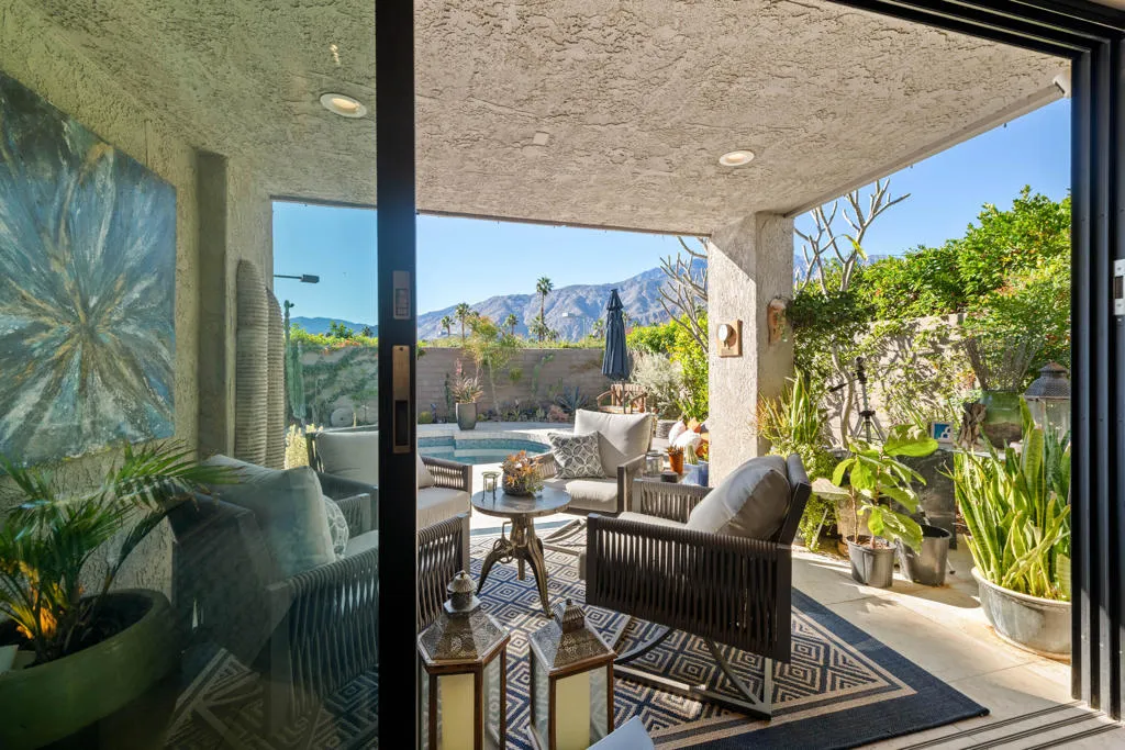 2937 Sundance Circle W, Palm Springs, California 92262 home-pic-9