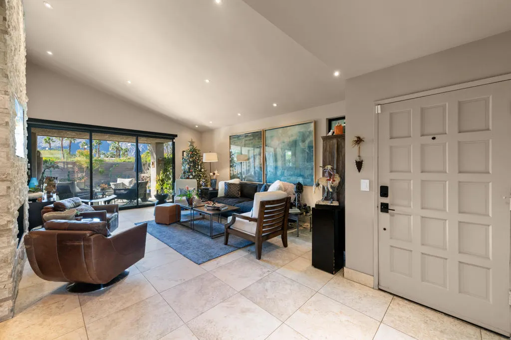 2937 Sundance Circle W, Palm Springs, California 92262 home-pic-4