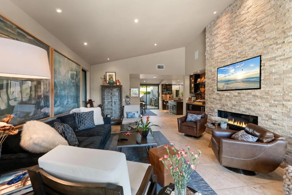 2937 Sundance Circle W, Palm Springs, California 92262 home-pic-7