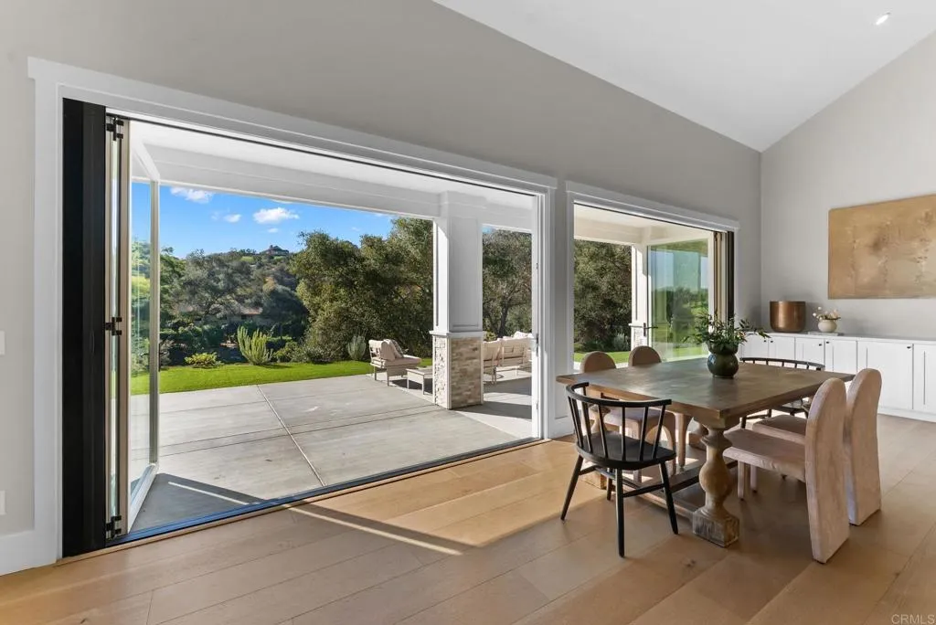 2747 Via Del Robles, Fallbrook, California 92028 home-pic-8