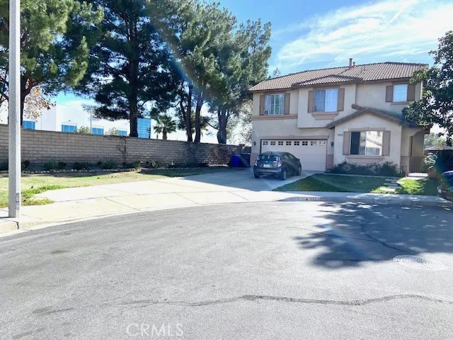 16883 Hazeltine Court, Fontana, California 92336