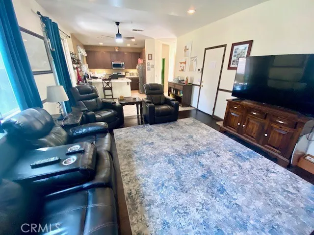 16883 Hazeltine Court, Fontana, California 92336