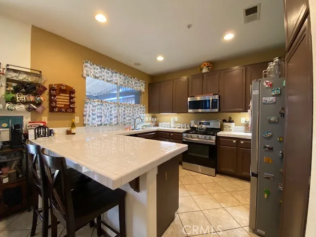 16883 Hazeltine Court, Fontana, California 92336