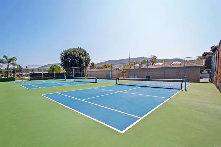 1758 Cuadro Vista, San Marcos, California 92078