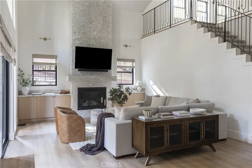 481 Bay View Court, Lake Arrowhead, California 92352 home-pic-4