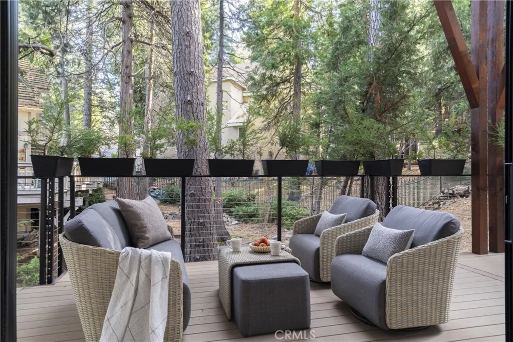 481 Bay View Court, Lake Arrowhead, California 92352 home-pic-10