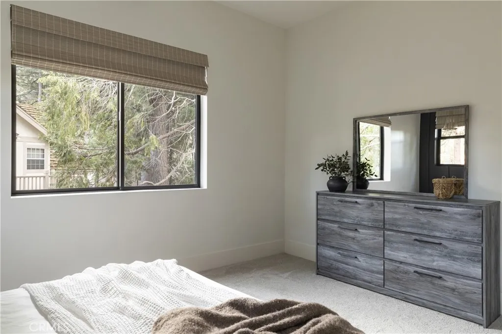 481 Bay View Court, Lake Arrowhead, California 92352 home-pic-25