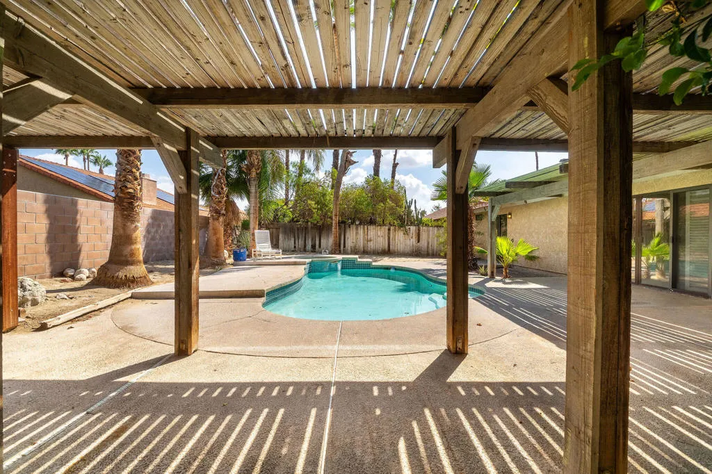 68750 Fortuna Road, Cathedral City, California 92234 home-pic-32