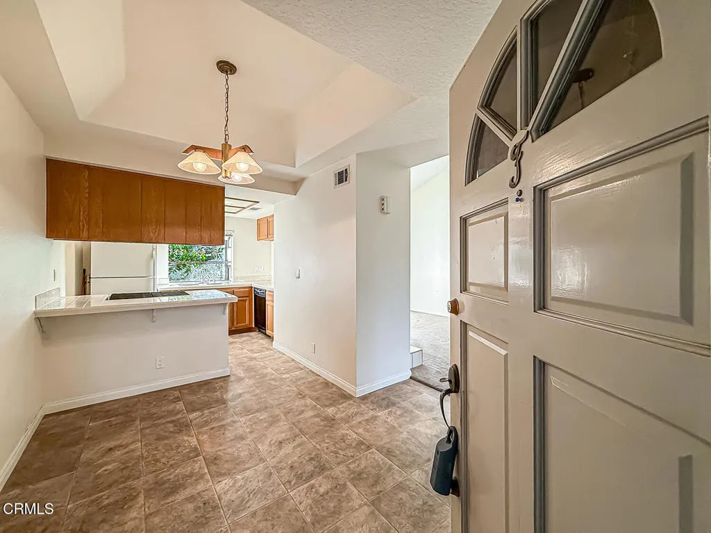 5738 Skyview Way F, Agoura Hills, California 91301 home-pic-4