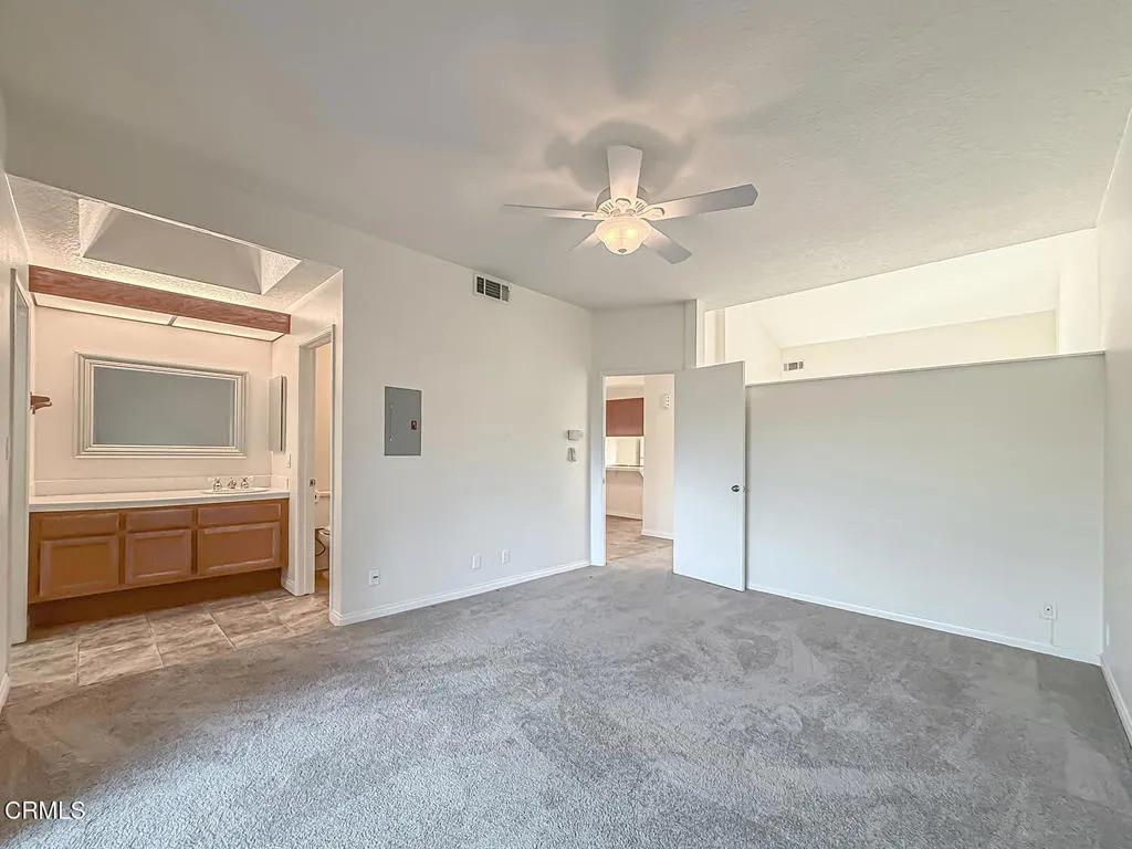 5738 Skyview Way F, Agoura Hills, California 91301 home-pic-19