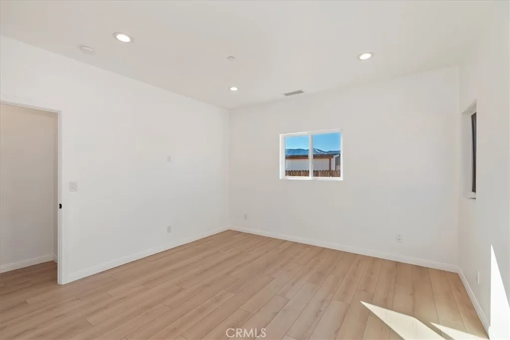 304 San Anselmo, Big Bear City, California 92314 home-pic-29