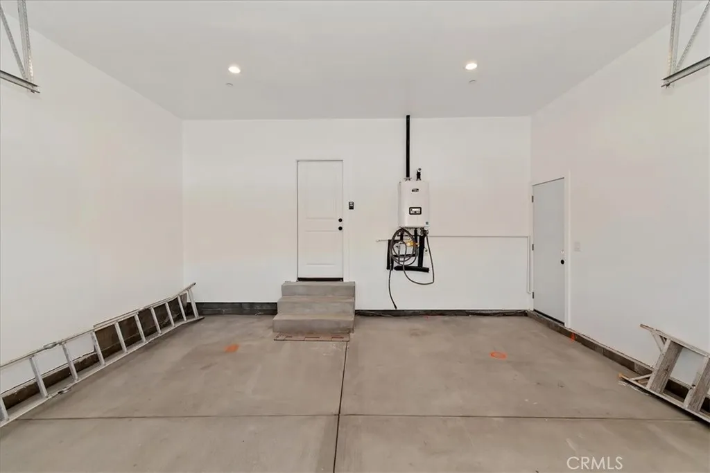 304 San Anselmo, Big Bear City, California 92314 home-pic-37