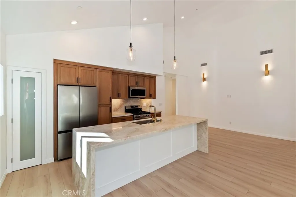 304 San Anselmo, Big Bear City, California 92314 home-pic-14