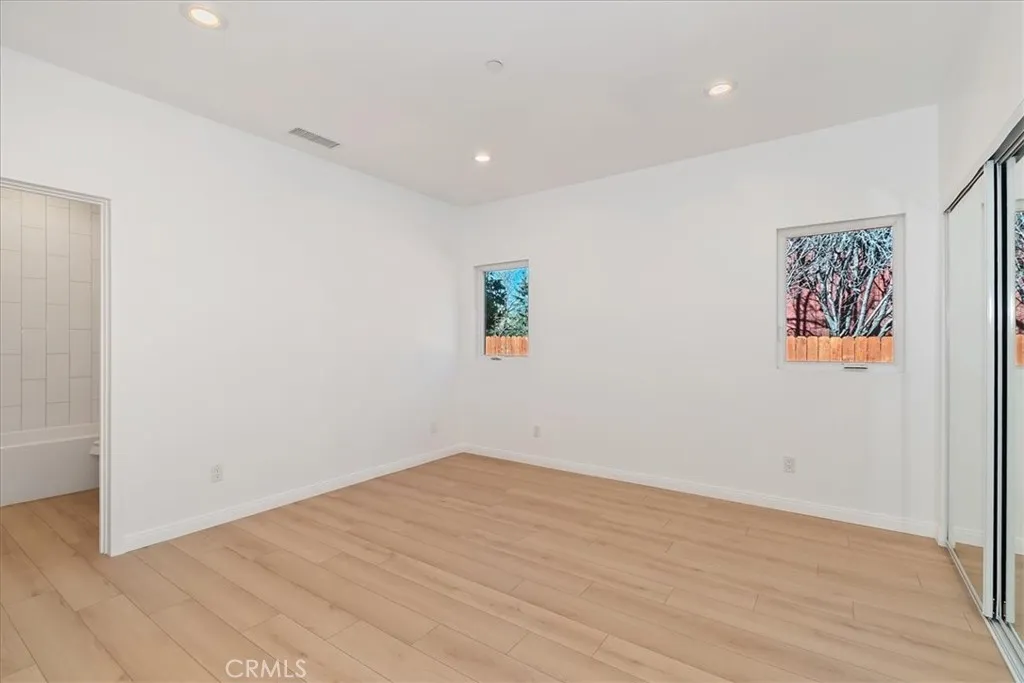 304 San Anselmo, Big Bear City, California 92314 home-pic-32