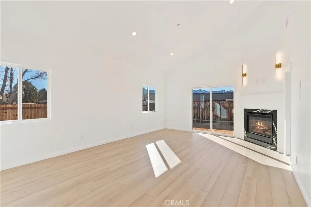 304 San Anselmo, Big Bear City, California 92314 home-pic-21