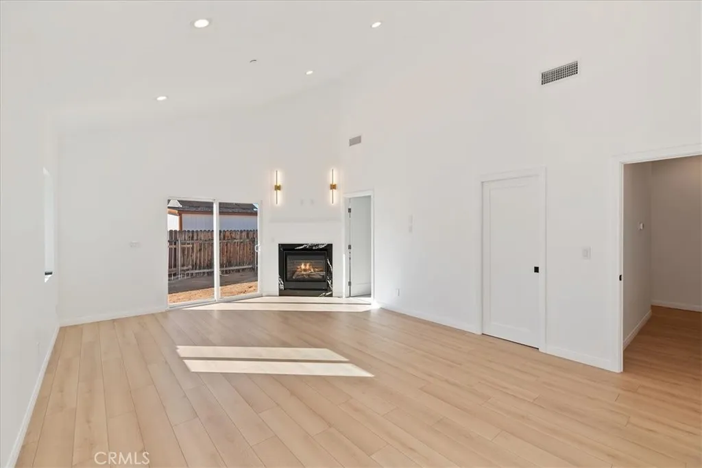 304 San Anselmo, Big Bear City, California 92314 home-pic-22