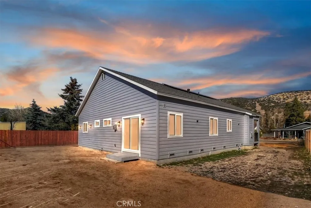 304 San Anselmo, Big Bear City, California 92314 home-pic-5