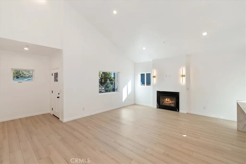 304 San Anselmo, Big Bear City, California 92314 home-pic-10