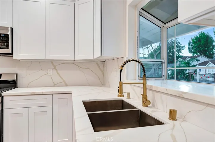 23248 Community Street, West Hills, California 91304