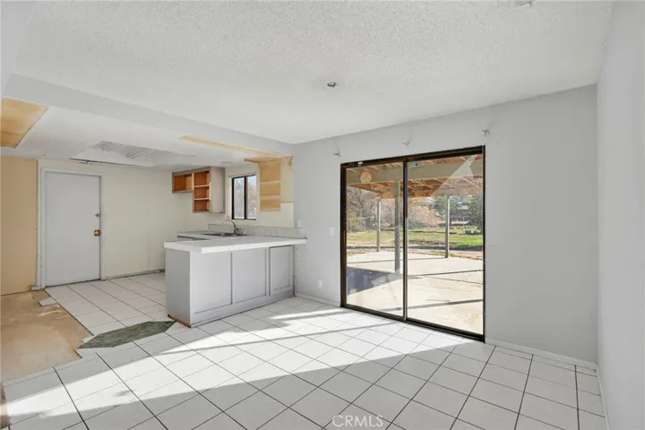 15807 Sitting Bull, Victorville, California 92395