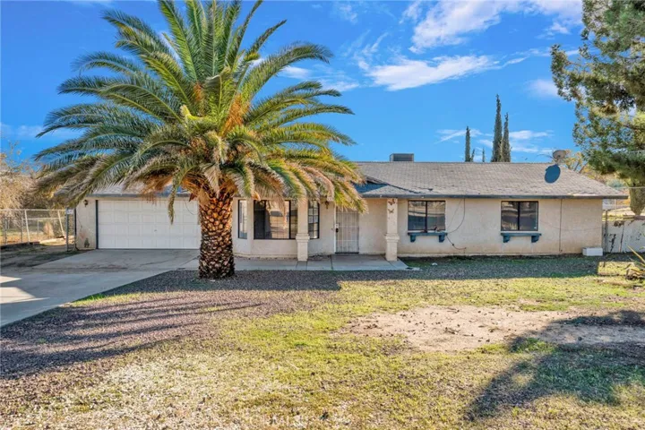 15807 Sitting Bull, Victorville, California 92395