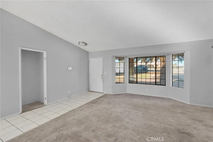15807 Sitting Bull, Victorville, California 92395