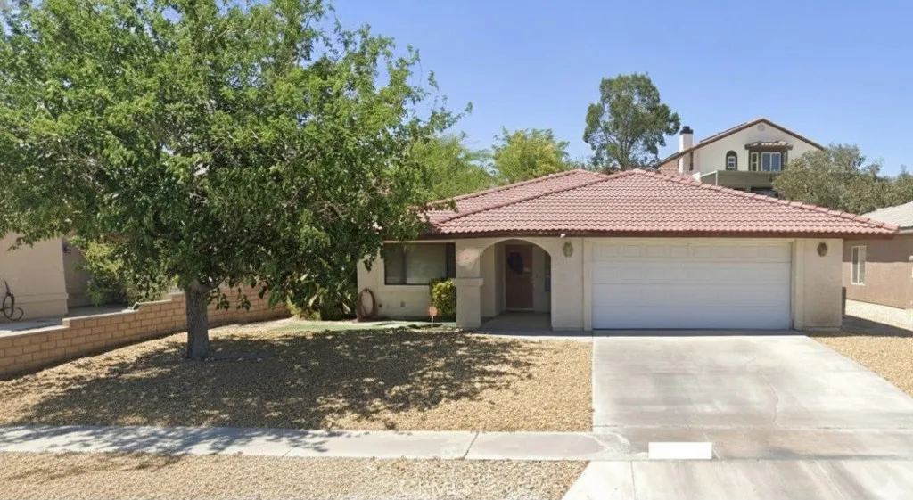 14335 Schooner, Helendale, California 92342 home-pic-1