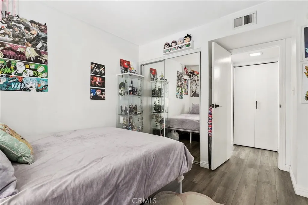 9832 Karmont Avenue, South Gate, California 90280 home-pic-13