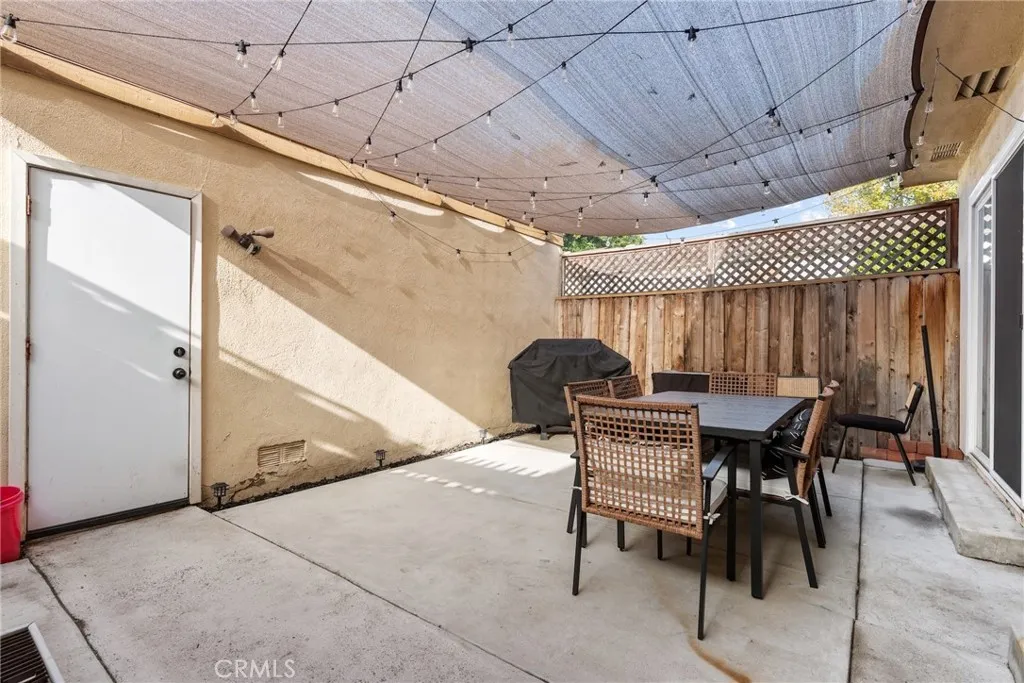 9832 Karmont Avenue, South Gate, California 90280 home-pic-24