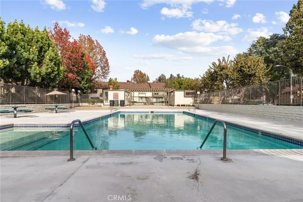 9832 Karmont Avenue, South Gate, California 90280 home-pic-26