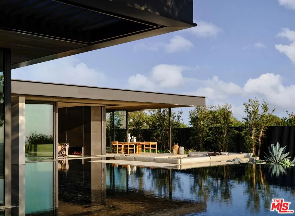 1655 Carla, Beverly Hills, California 90210 home-pic-24