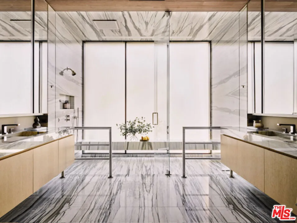 1655 Carla, Beverly Hills, California 90210 home-pic-14