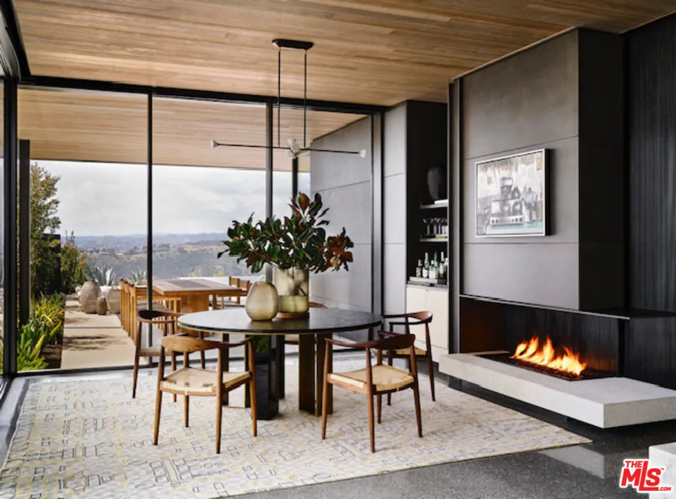1655 Carla, Beverly Hills, California 90210 home-pic-10